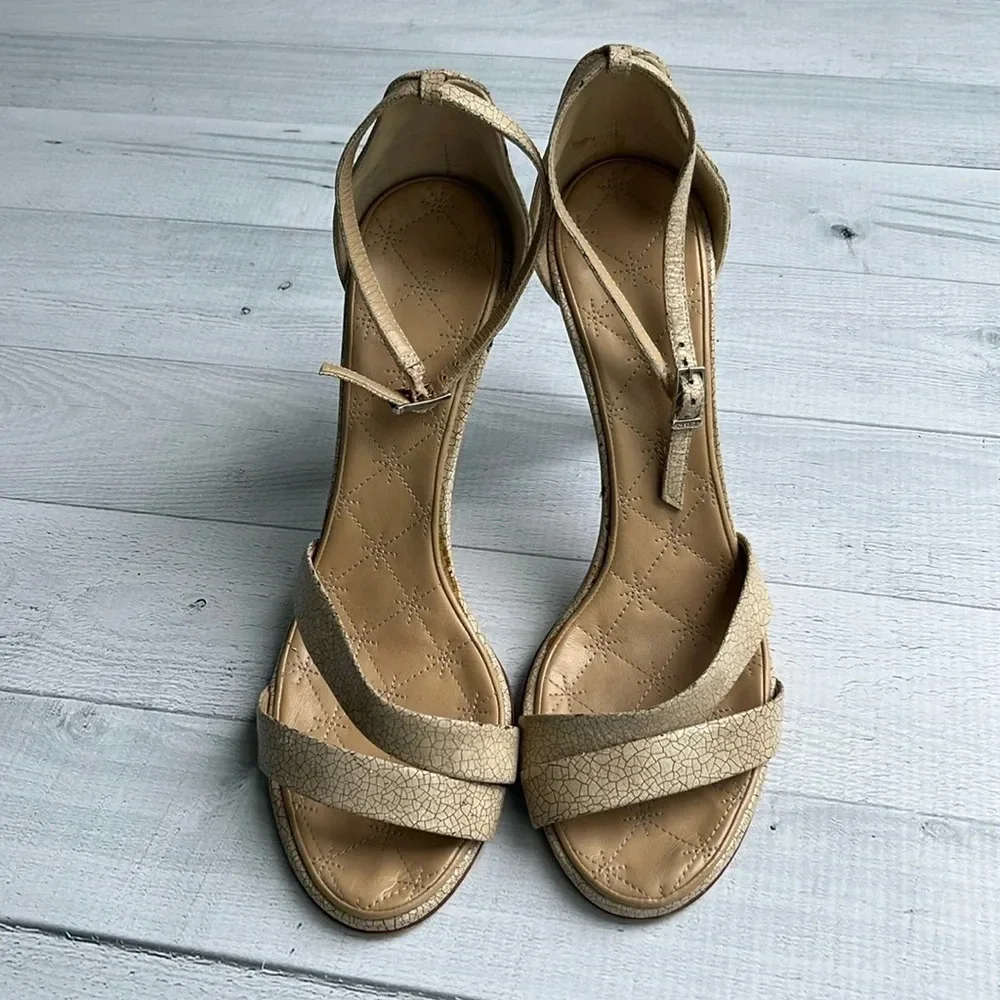 Vintage CHANEL 2005 D’Orsay Beige Pumps Size 38/8
